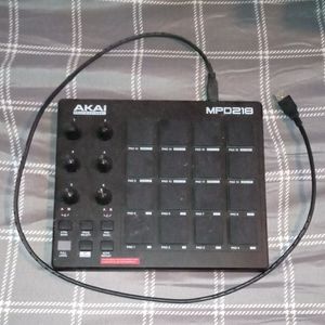 Akai MPD218 USB Drum Machine